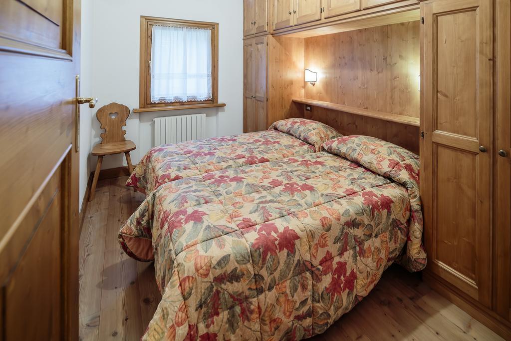 Villa Lacedel - Stayincortina Кортина-д'Ампеццо Номер фото